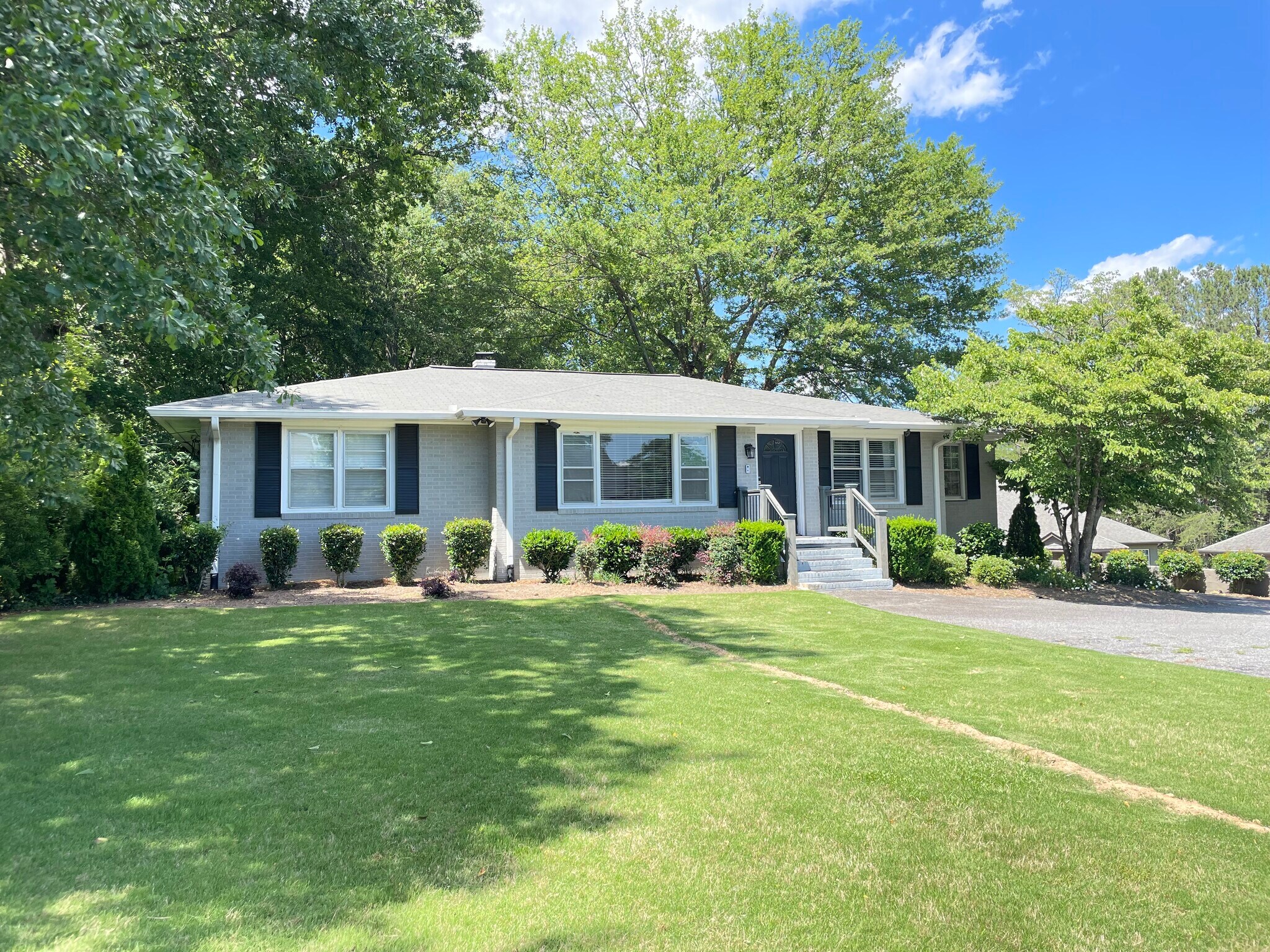 1945 1st Dr, Marietta, GA for lease Building Photo- Image 1 of 22