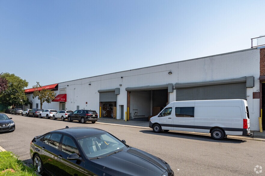 109-05 178th St, Jamaica, NY for sale - Building Photo - Image 1 of 1