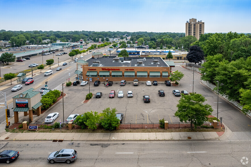 1665 White Bear Ave N, Saint Paul, MN for sale - Aerial - Image 2 of 12