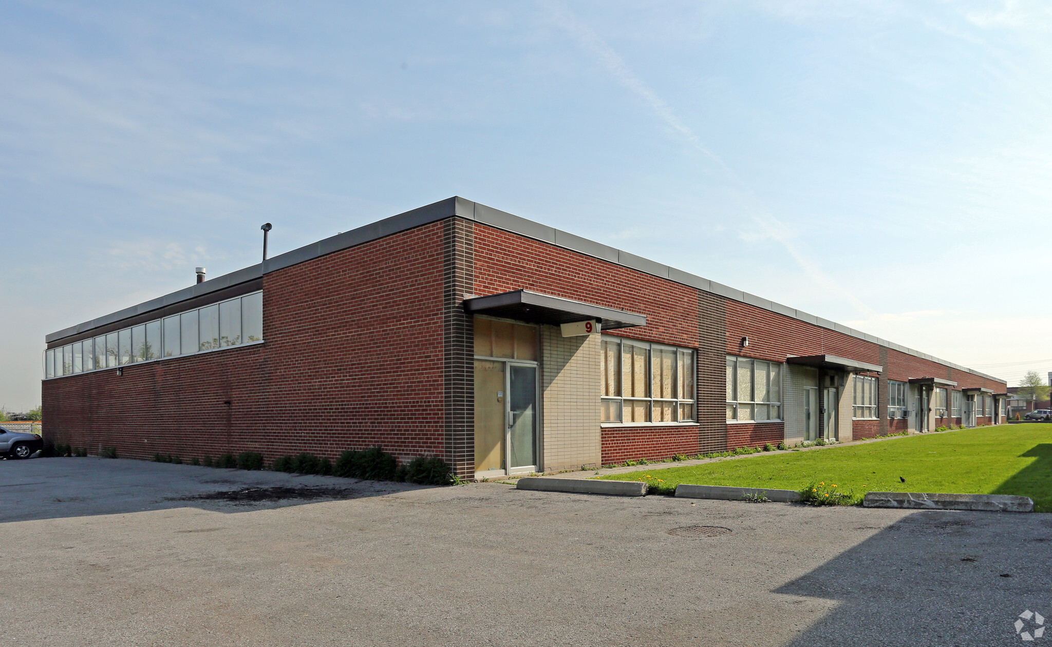 122 Howden Rd, Toronto, ON for lease Primary Photo- Image 1 of 9