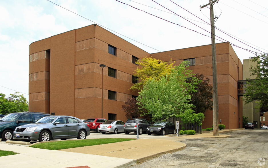 4269 Pearl Rd, Cleveland, OH for lease - Building Photo - Image 2 of 29