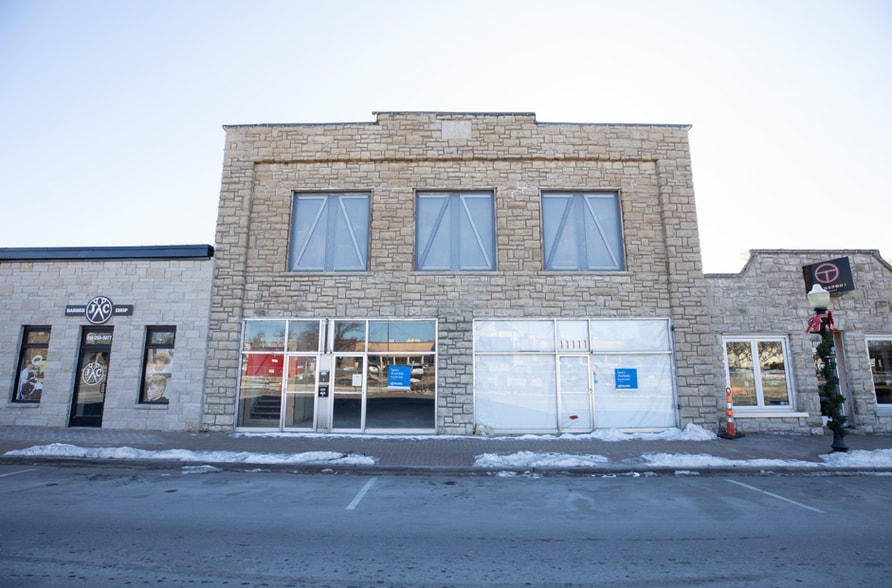 11109-11111 Johnson Dr, Shawnee, KS for lease - Building Photo - Image 3 of 10