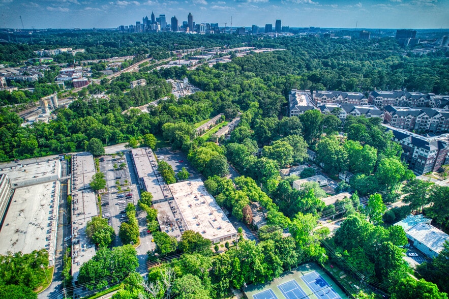 345 Peachtree Hills Ave NE, Atlanta, GA for lease - Building Photo - Image 3 of 16