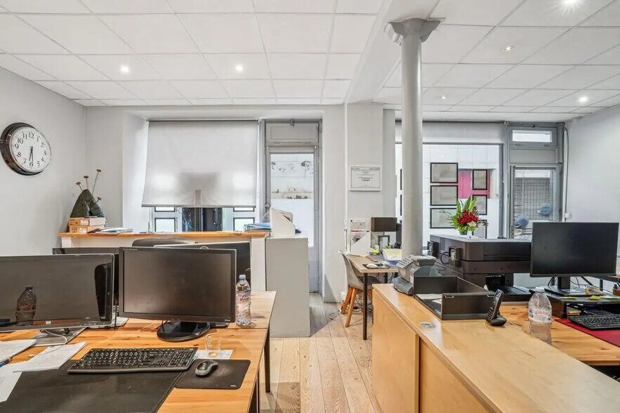 Retail in Paris for sale - Interior Photo - Image 3 of 7