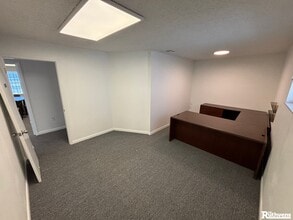 1517-1523 Commercial Park Dr, Lakeland, FL for lease Interior Photo- Image 2 of 3