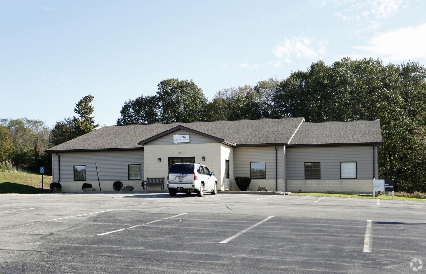 104 Parkview Dr, Kittanning, PA 16201