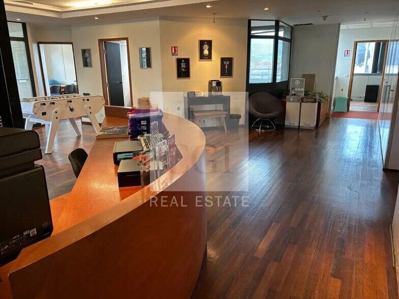 Office in Grenoble for lease - Building Photo - Image 2 of 12