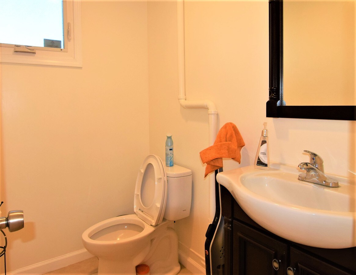 1302 Young St, Honolulu, HI 96814