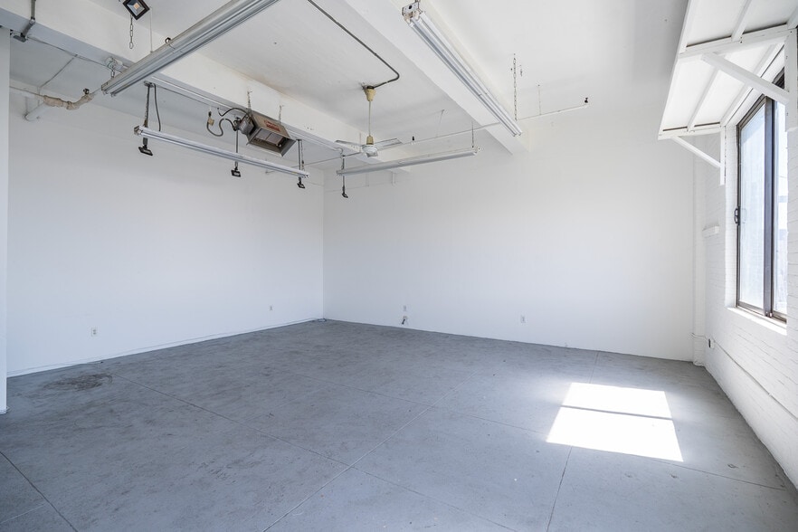 98 4th St, Brooklyn, NY for lease - Building Photo - Image 2 of 17