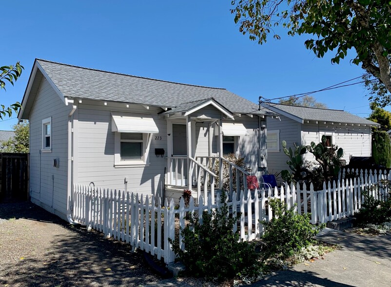 223 Decker St, Santa Rosa, CA for sale - Building Photo - Image 1 of 4