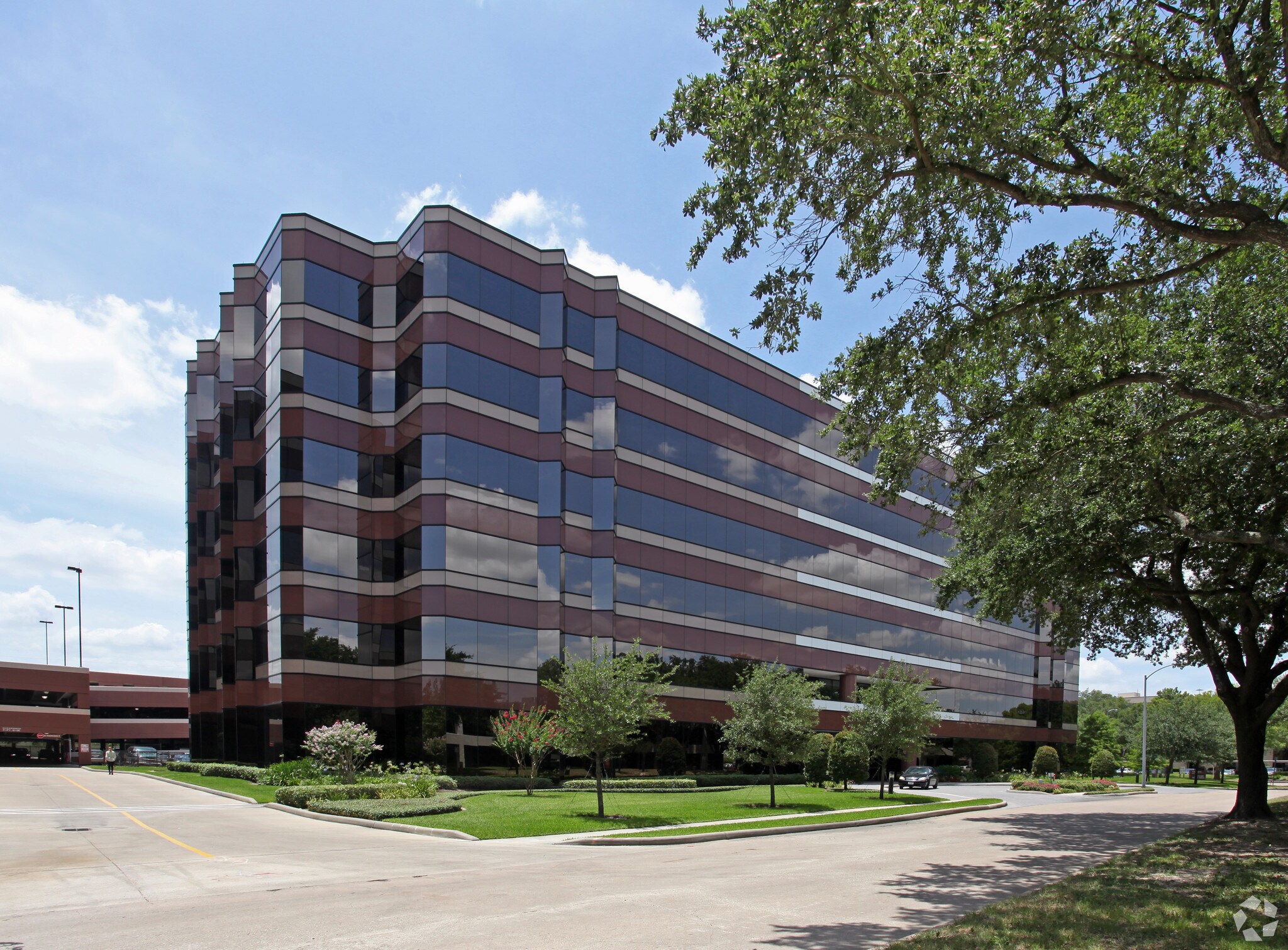 13900 Katy Freeway - drd35qi
