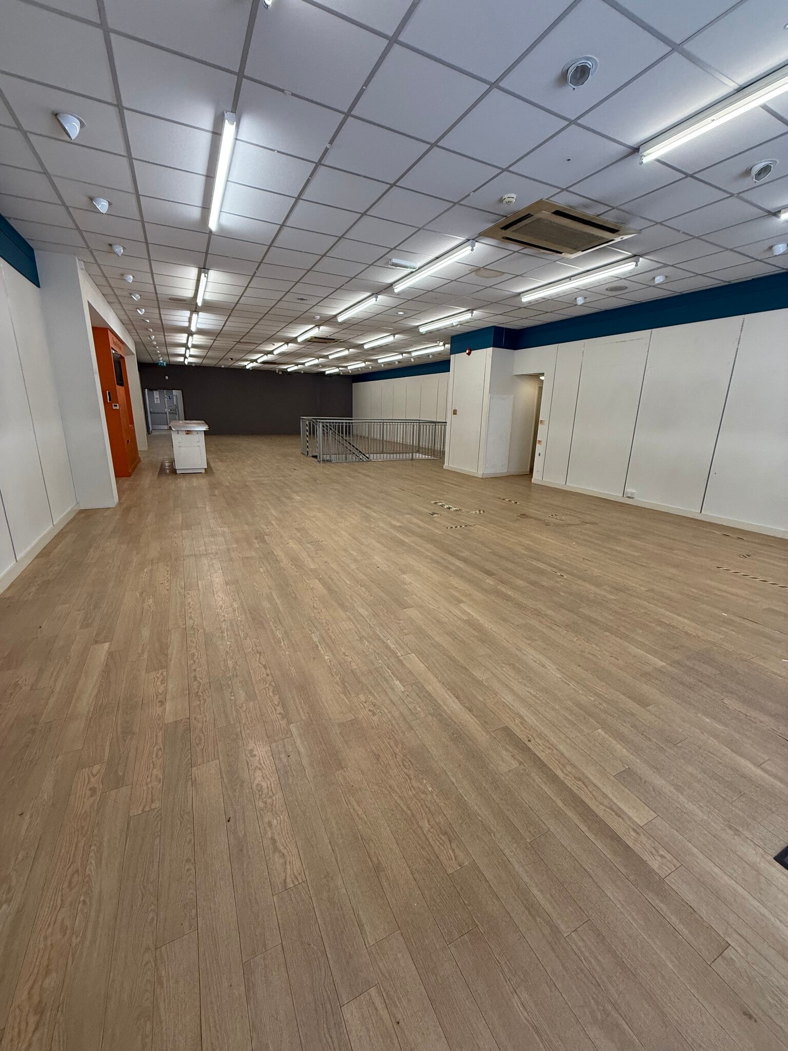 135 George St, Aberdeen for lease Interior Photo- Image 1 of 2