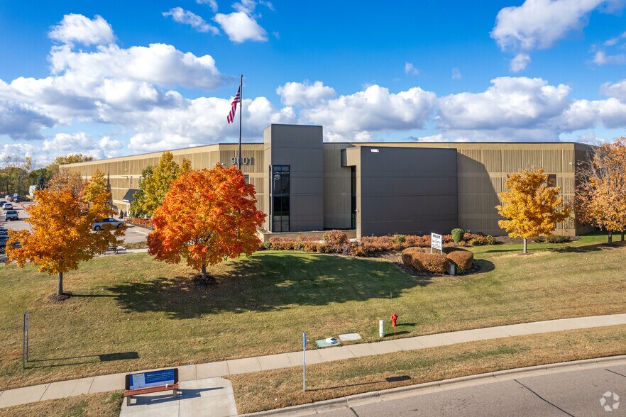 9001 N Wyoming Ave, Minneapolis, MN for sale - Primary Photo - Image 1 of 1