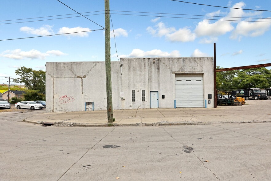 800-850 Reynolds Ave, Columbus, OH for lease - Building Photo - Image 3 of 15
