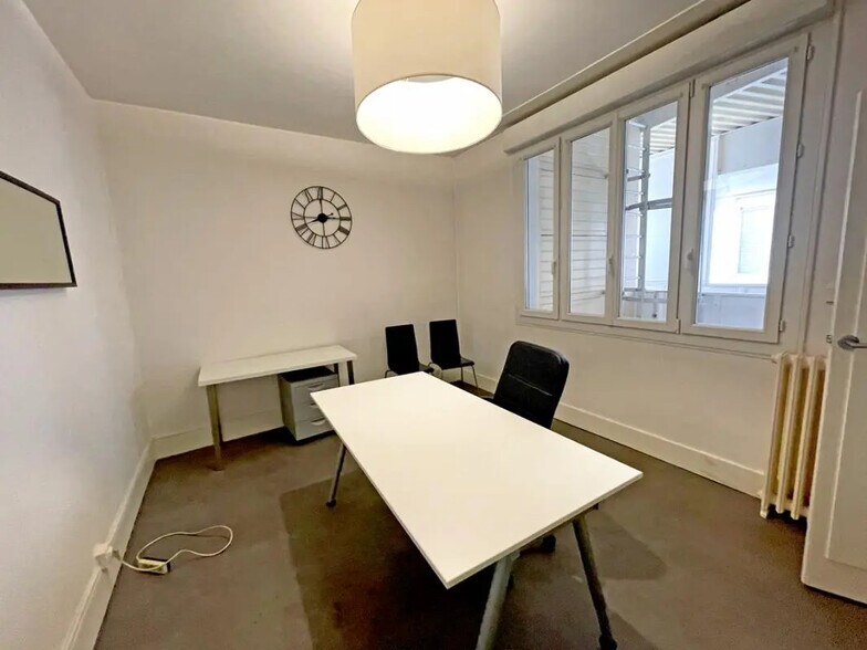 4 Rue Des Potiers, Toulouse for lease - Interior Photo - Image 2 of 4