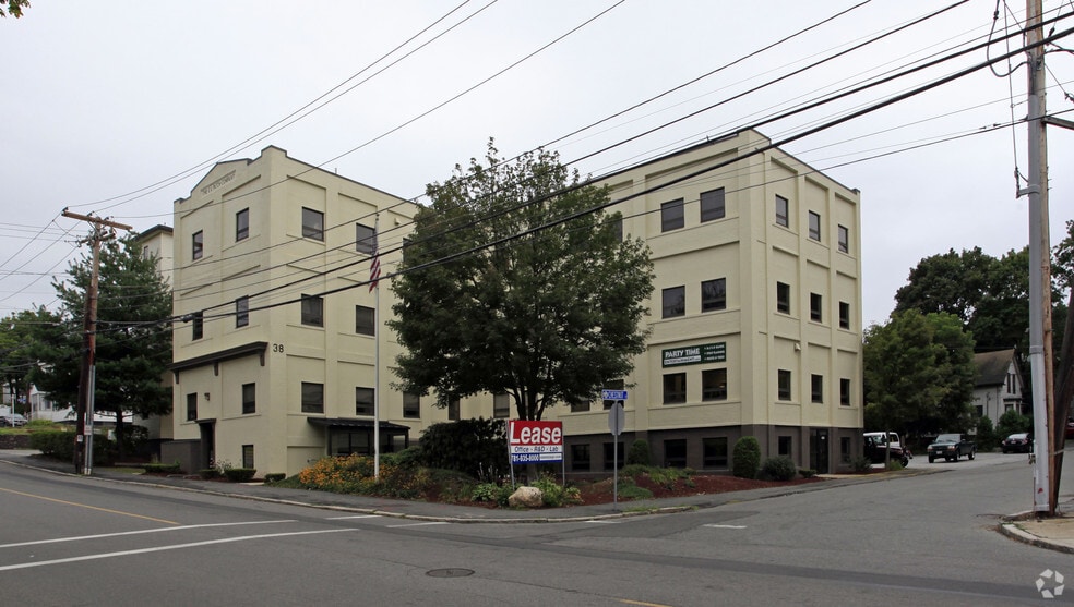 38 Montvale Ave, Stoneham, MA for lease - Primary Photo - Image 1 of 4