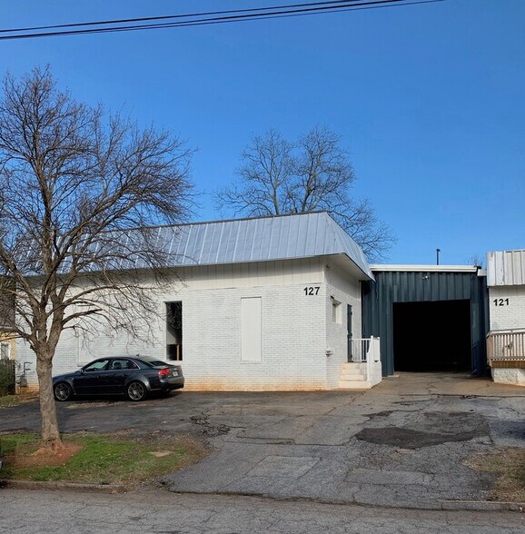127 Center St, Avondale Estates, GA for sale - Building Photo - Image 1 of 1