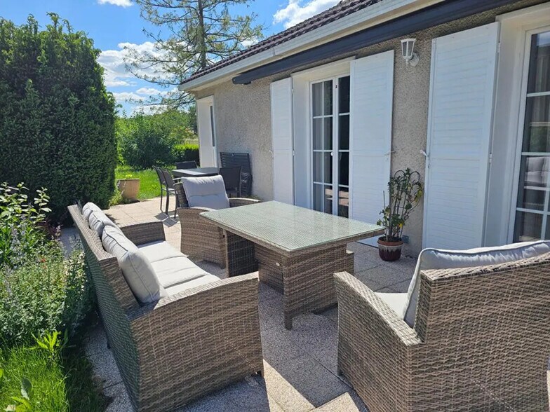 Flex in Lesménils for sale - Building Photo - Image 1 of 10