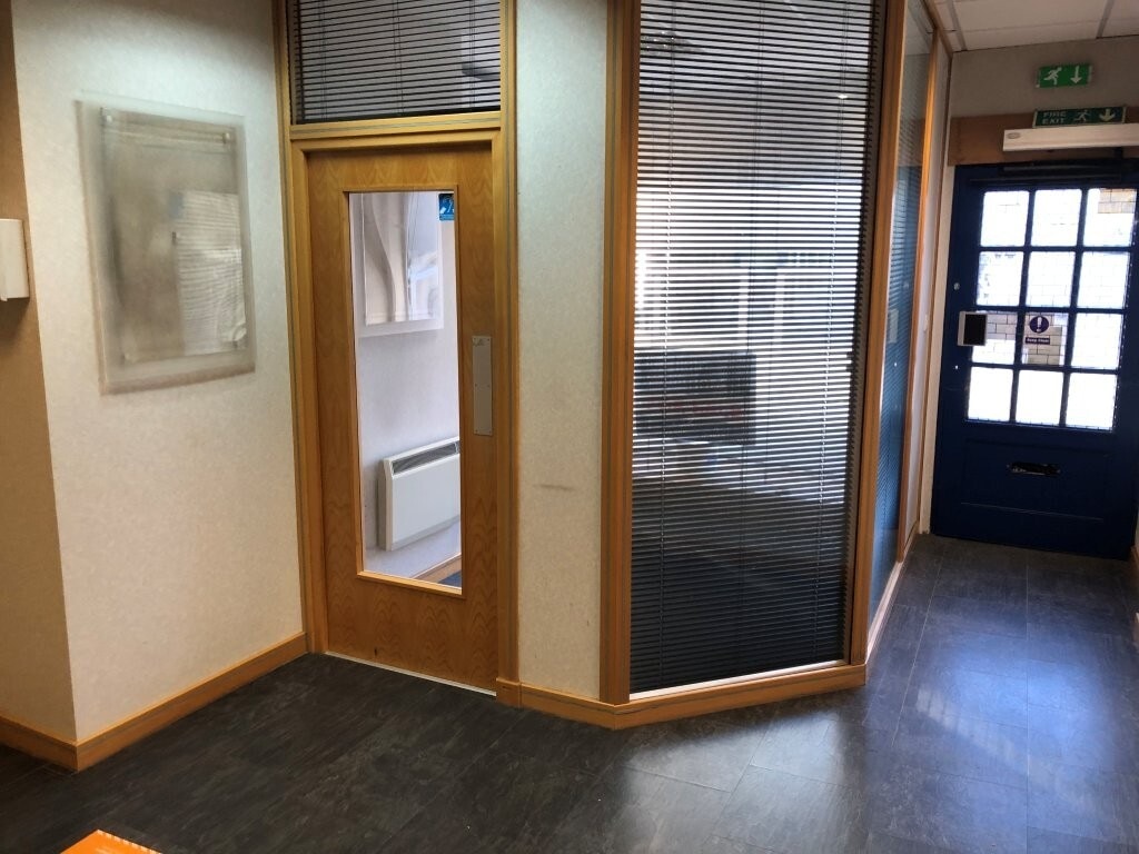 10 Agincourt Sq, Monmouth for lease Interior Photo- Image 1 of 6