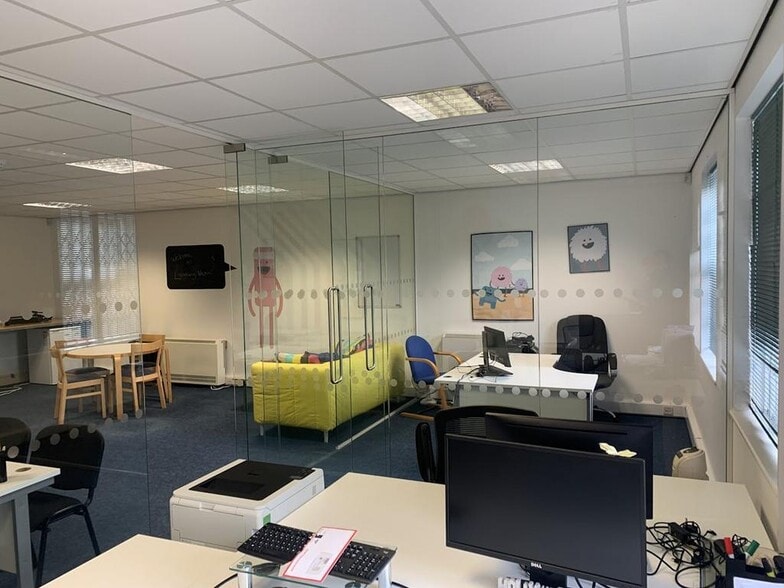 Wheatstone Ct, Quedgeley for lease - Interior Photo - Image 3 of 9