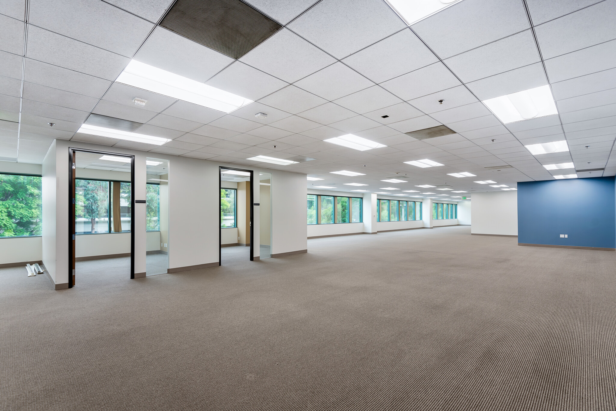 5550 Topanga Canyon Blvd, Woodland Hills, CA for lease Interior Photo- Image 1 of 3