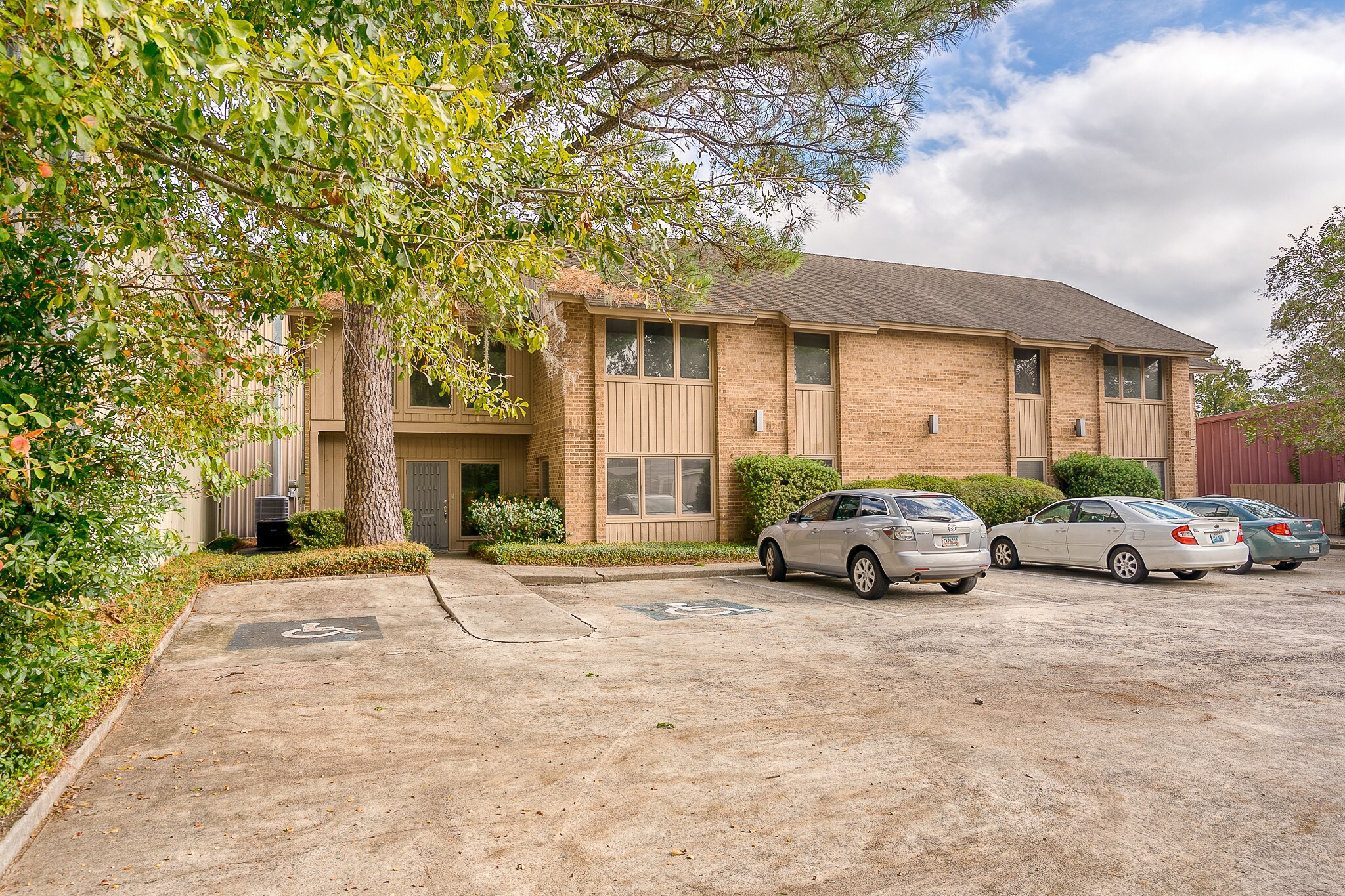 910 E 70th St, Savannah, GA for sale Building Photo- Image 1 of 1