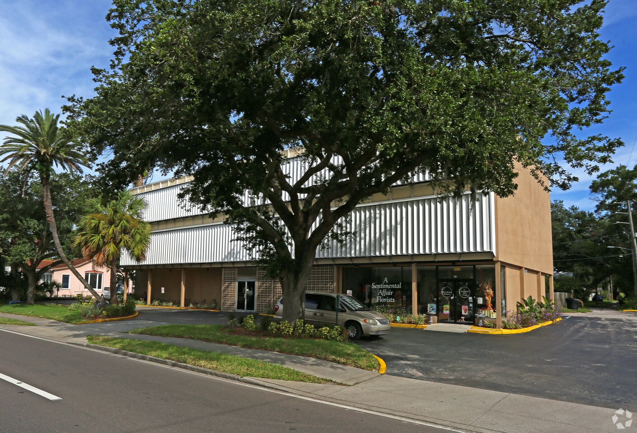 3125 N 5th Ave, Saint Petersburg, FL for sale Primary Photo- Image 1 of 1