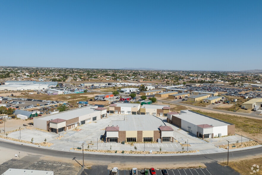 17380 Darwin Ave, Hesperia, CA for lease - Building Photo - Image 1 of 10