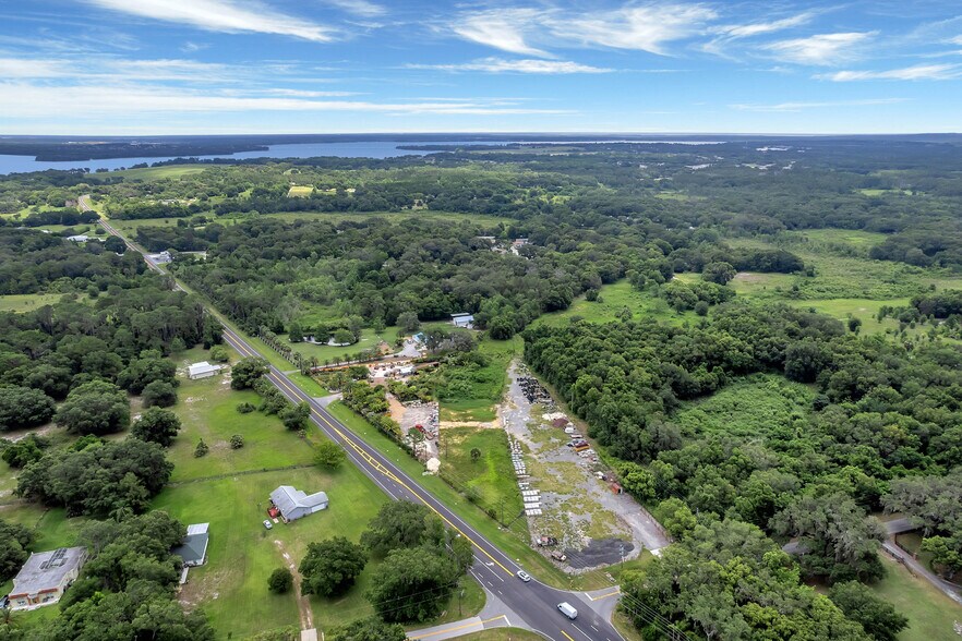 8440 County Road 48, Yalaha, FL 34797
