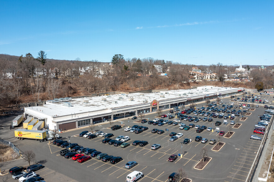 42-49 Pershing Dr, Derby, CT for lease - Building Photo - Image 3 of 6