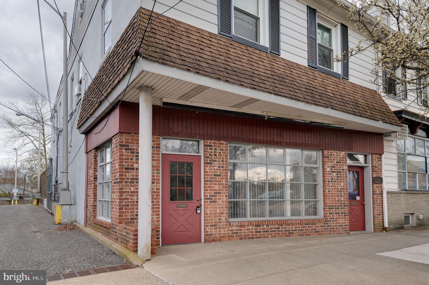 30-32 Washington St, Mount Holly, NJ for lease Building Photo- Image 1 of 5