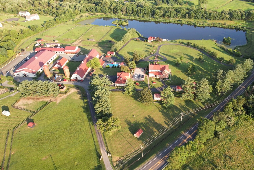 15158 Berlin Tpke, Purcellville, VA for sale - Building Photo - Image 3 of 43