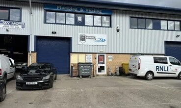 Exeter Rd, Dawlish for lease Building Photo- Image 1 of 7