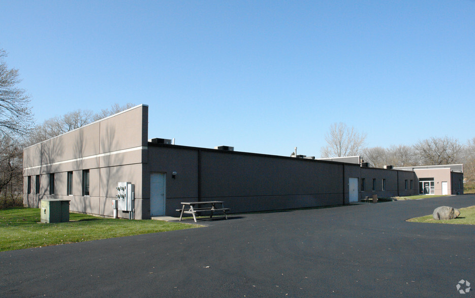 150 S Washington St, Carpentersville, IL for lease - Building Photo - Image 2 of 4