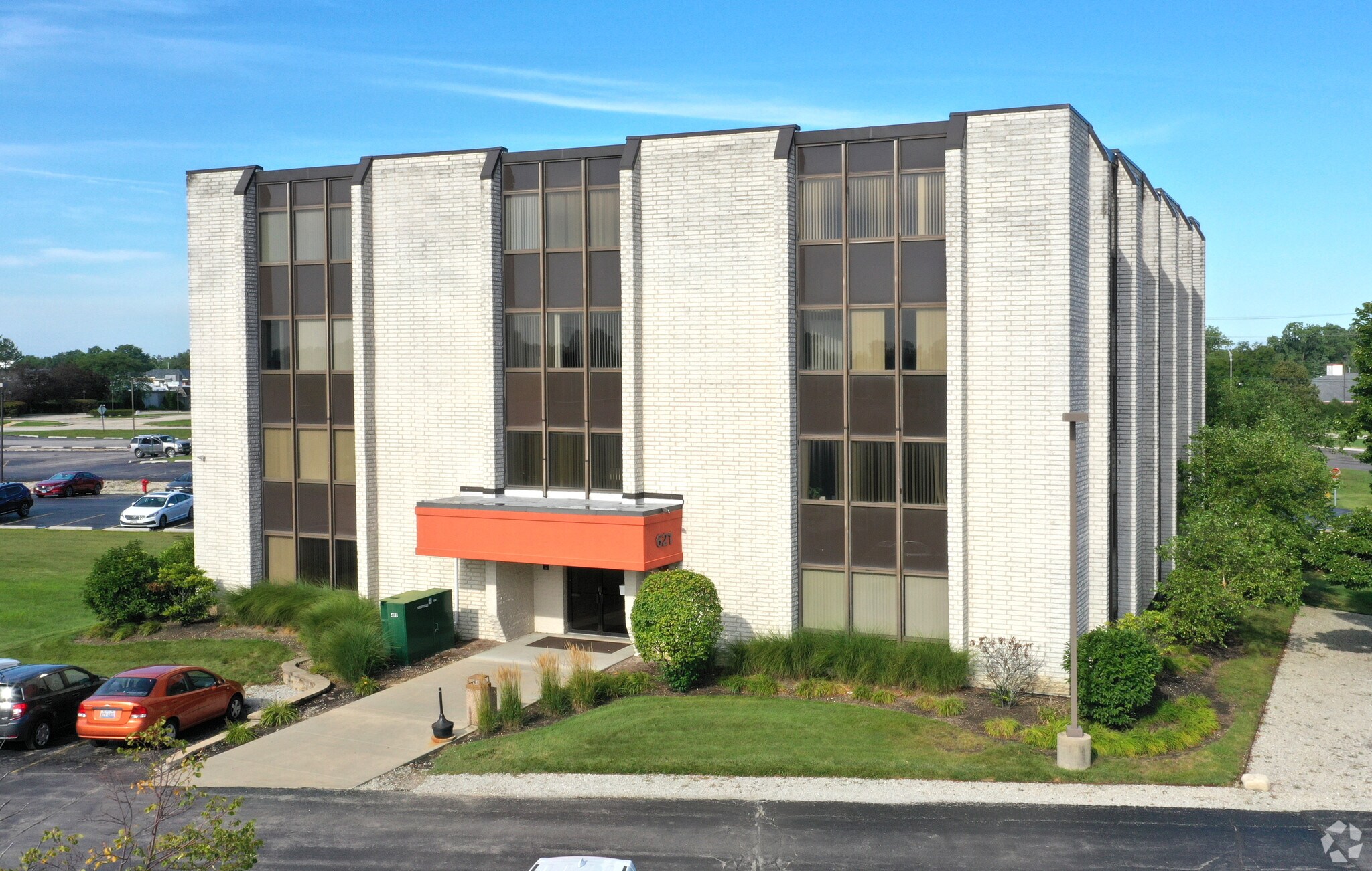 621 Plainfield Rd, Willowbrook, IL for sale Primary Photo- Image 1 of 1