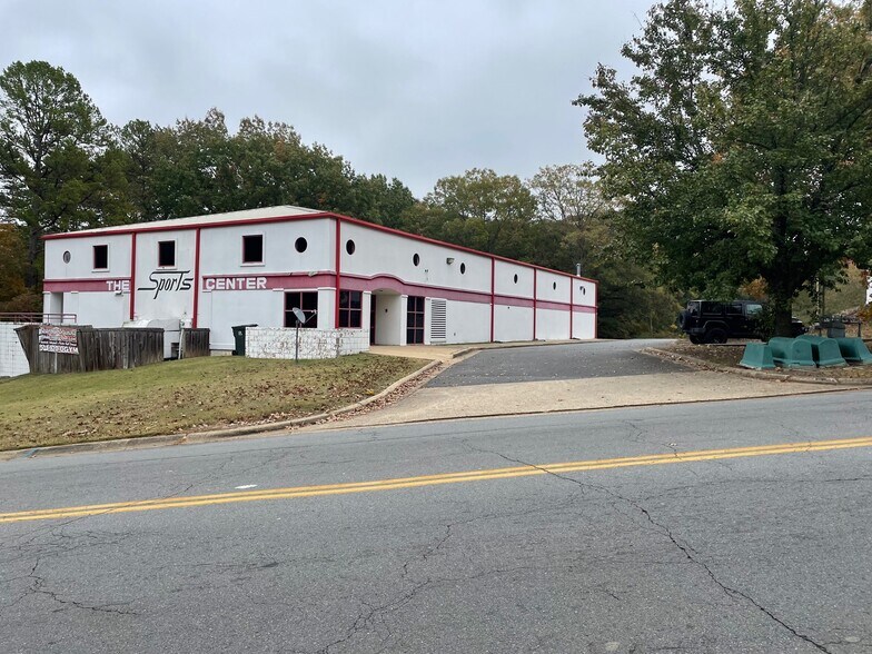 4701 Sam Peck Rd, Little Rock, AR 72223