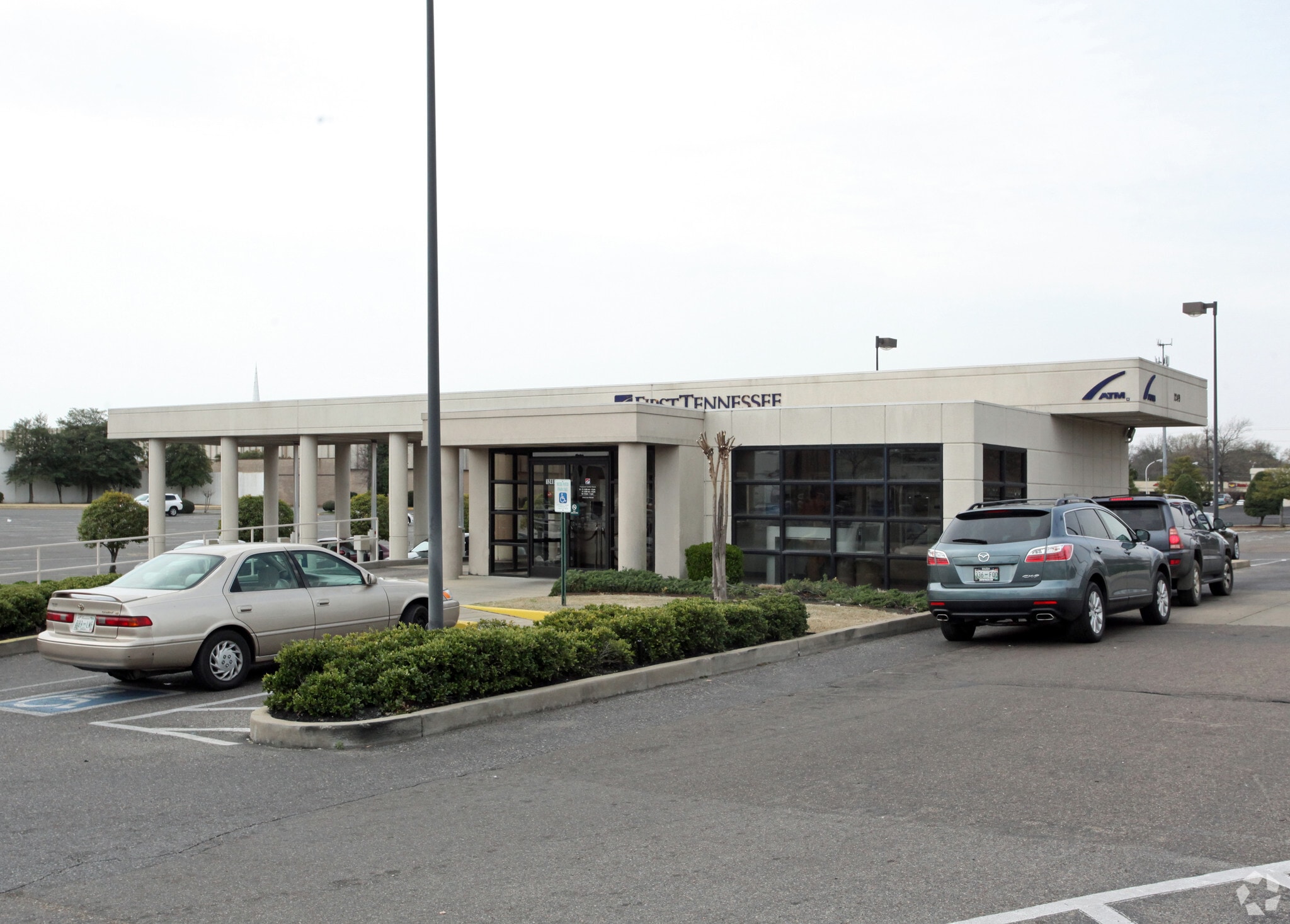 1215 E Shelby Dr, Memphis, TN for lease Building Photo- Image 1 of 3