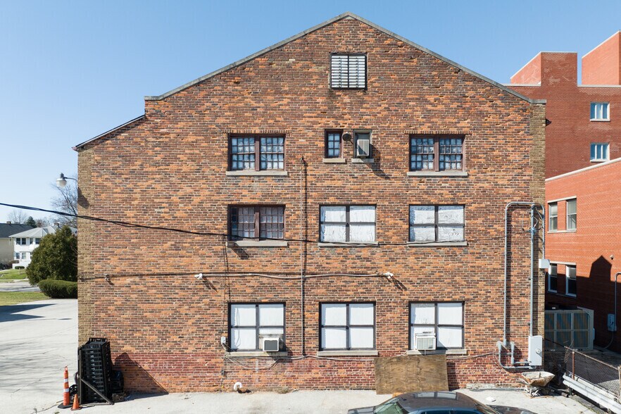 3304 Collingwood Blvd, Toledo, OH 43610 Retail for Sale