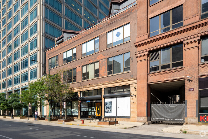 118 N Clinton St, Chicago, IL for lease - Primary Photo - Image 1 of 6