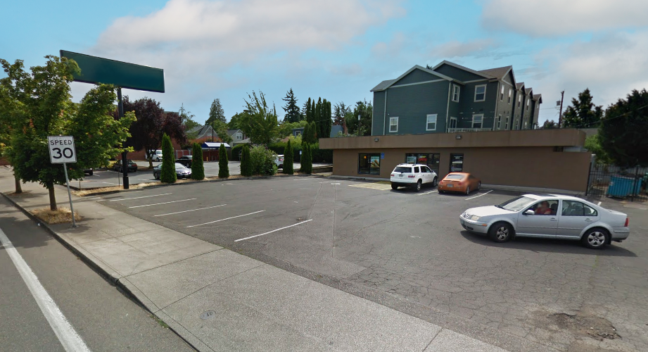 7409 N Interstate Ave, Portland, OR for lease - Building Photo - Image 1 of 3