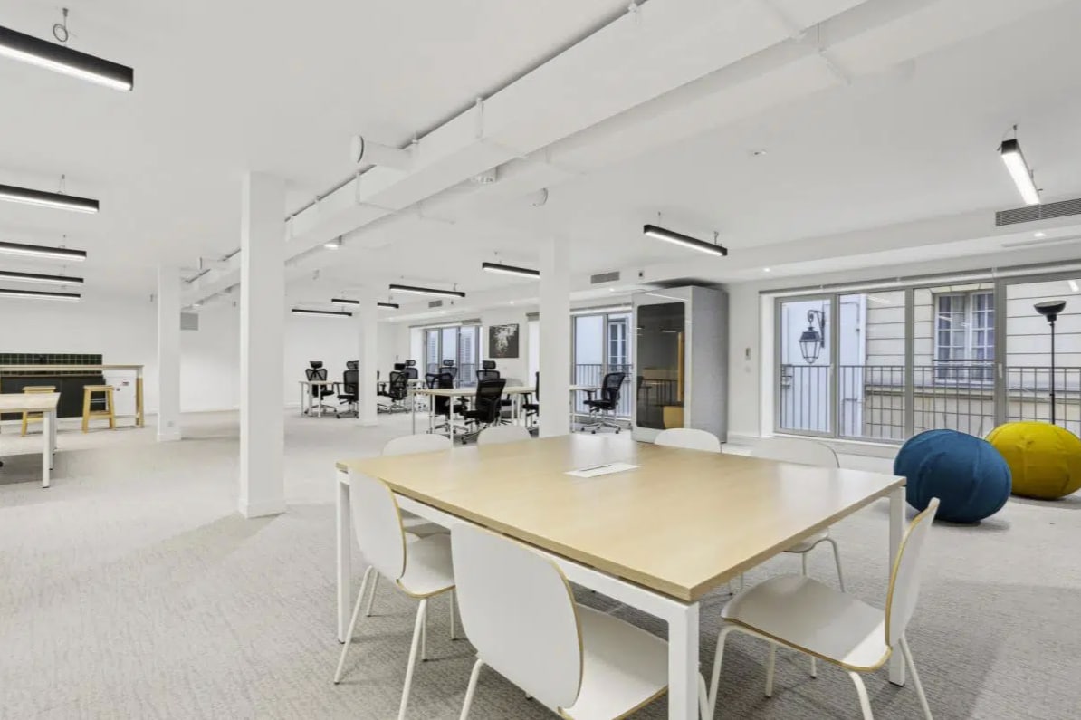 12 Rue Jacquemont, Paris for lease Interior Photo- Image 1 of 7