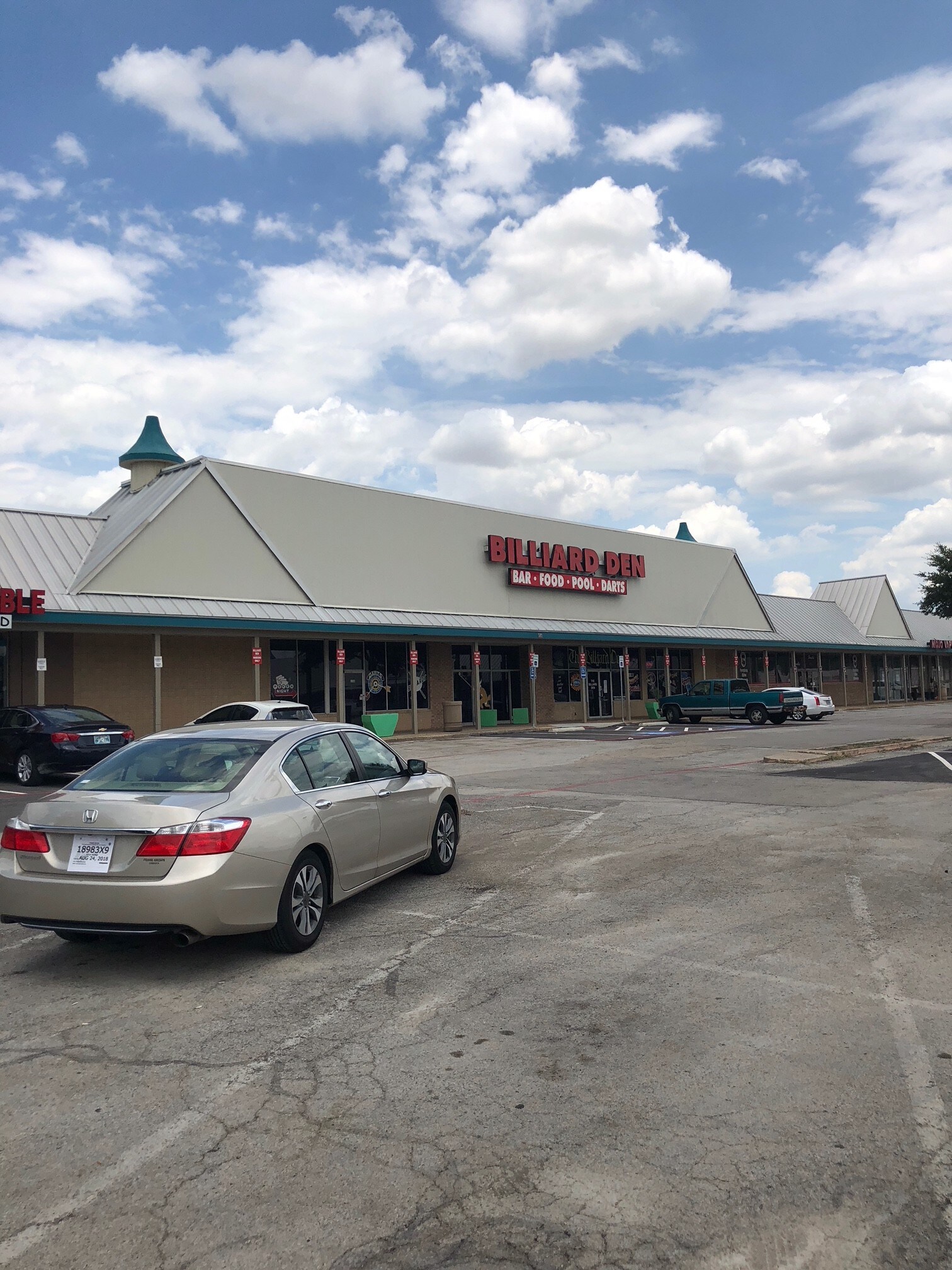 580 W Arapaho Rd, Richardson, TX 75080 Camelot Shopping Center