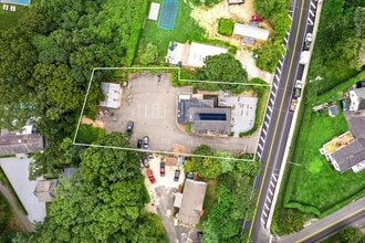 203 Bridgehampton Tpke, Bridgehampton, NY for lease Interior Photo- Image 2 of 12