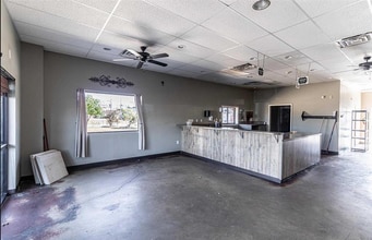 207 Blanchard St, West Monroe, LA for lease Interior Photo- Image 2 of 10