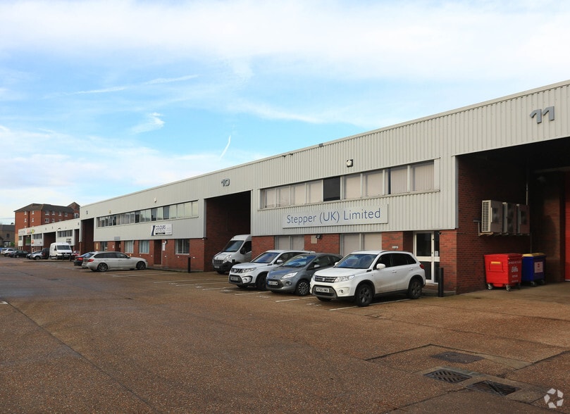 Tannery Road Industrial Estate portfolio of 4 properties for sale on LoopNet.com - Primary Photo - Image 2 of 13