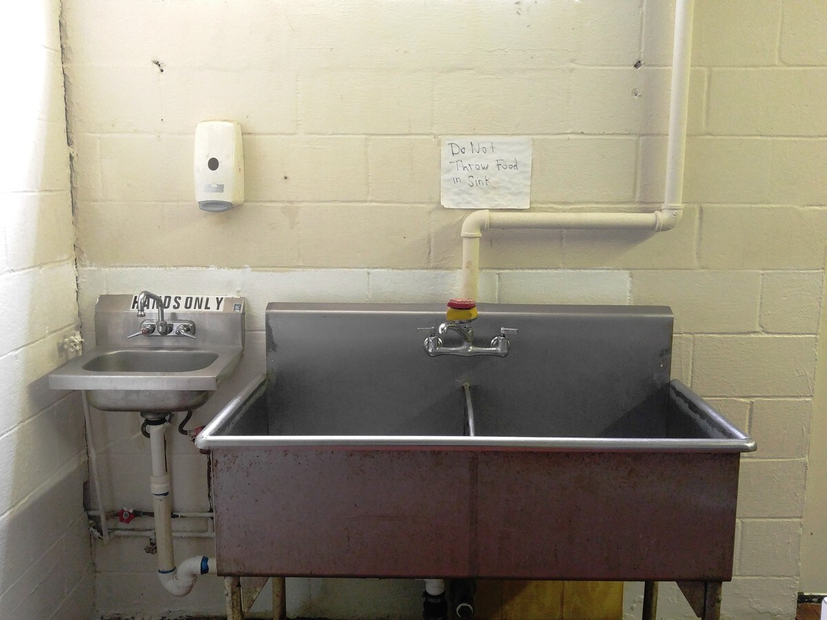 283 Newington Ave, Hartford, CT 06106