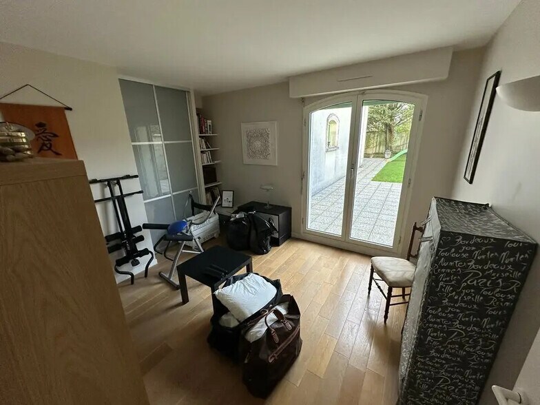 Office in Saint-Maur-des-Fossés for sale - Building Photo - Image 3 of 7