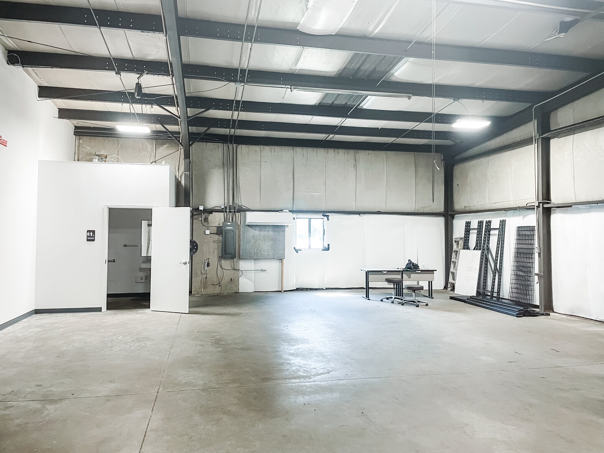 1014 Trinity Rd, Raleigh, NC for sale Interior Photo- Image 1 of 1