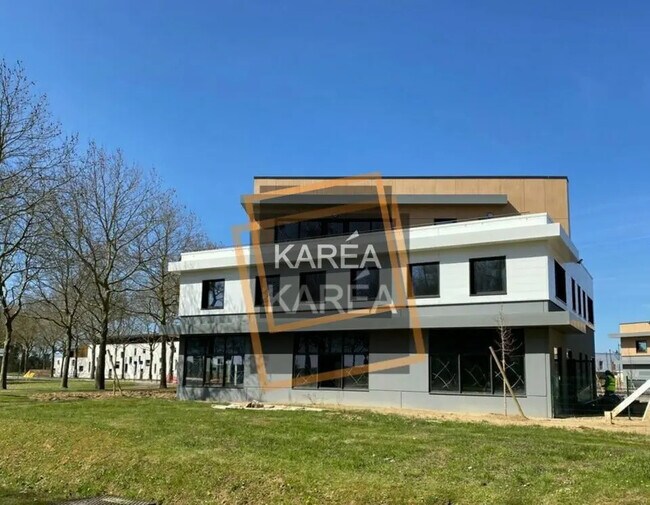 Location Bureaux 1 750 m² à 4 489 m²