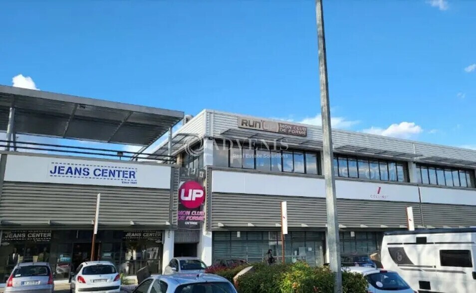 Office in Nîmes for lease - Building Photo - Image 1 of 1